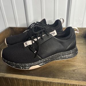 KURU ATOM Women’s Athletic Sneakers Size 9 EUC
